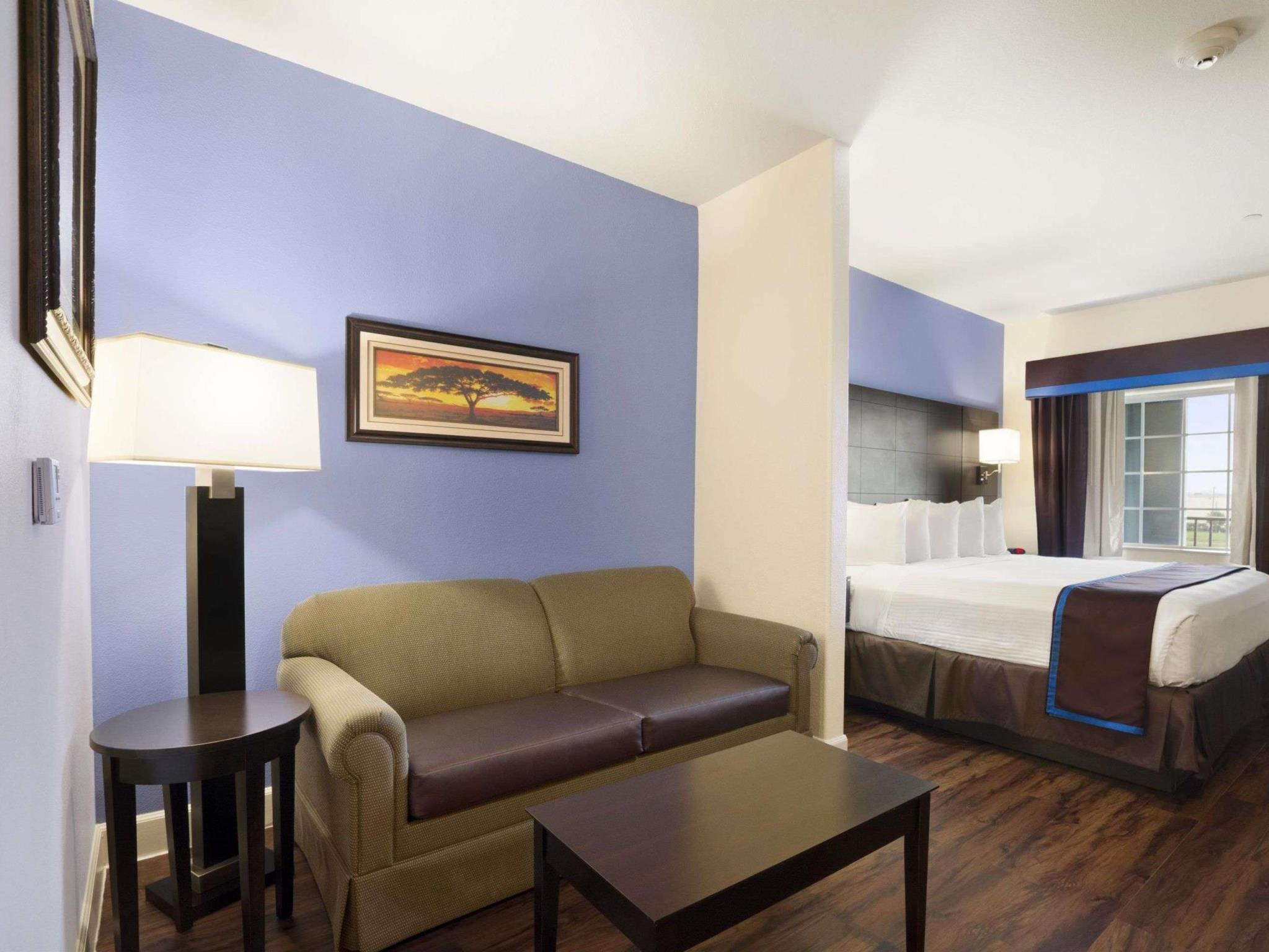 Days Inn & Suites By Wyndham Galveston West/Seawall Buitenkant foto