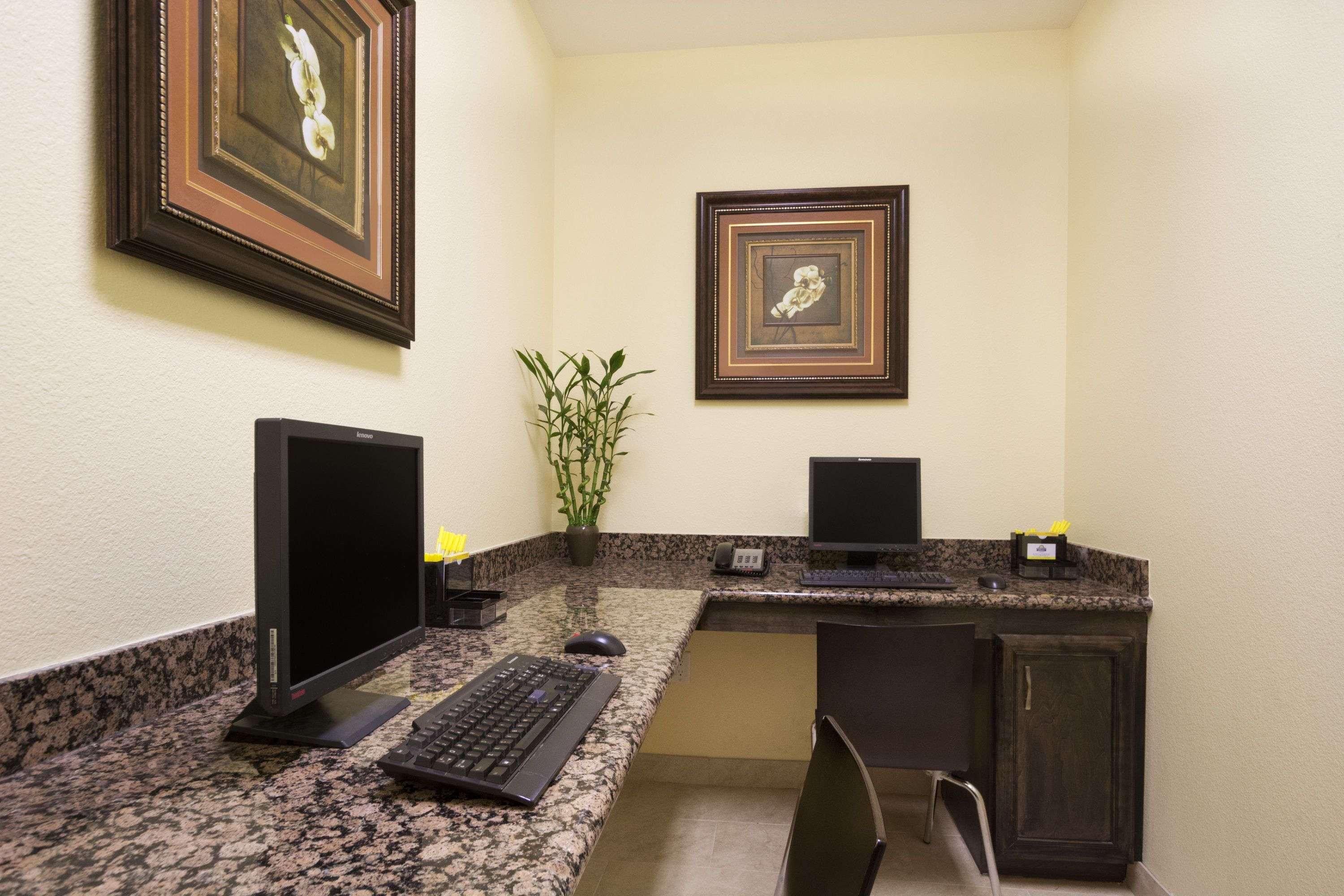 Days Inn & Suites By Wyndham Galveston West/Seawall Buitenkant foto