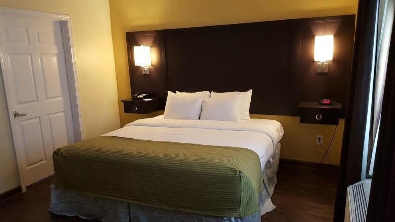 Days Inn & Suites By Wyndham Galveston West/Seawall Buitenkant foto